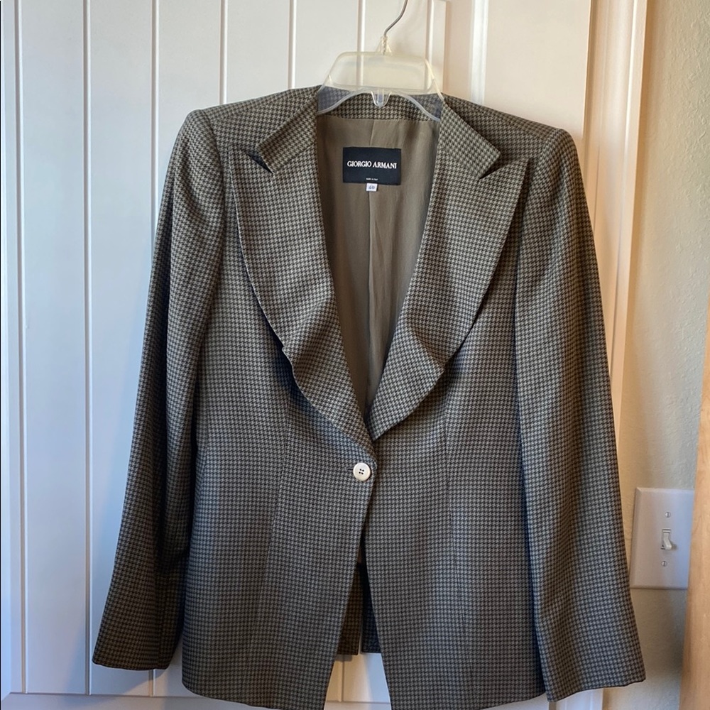 Giorgio Armani Ruffle front Women's Vintage, Gray/Houndstooth Jacket. Rare Find.